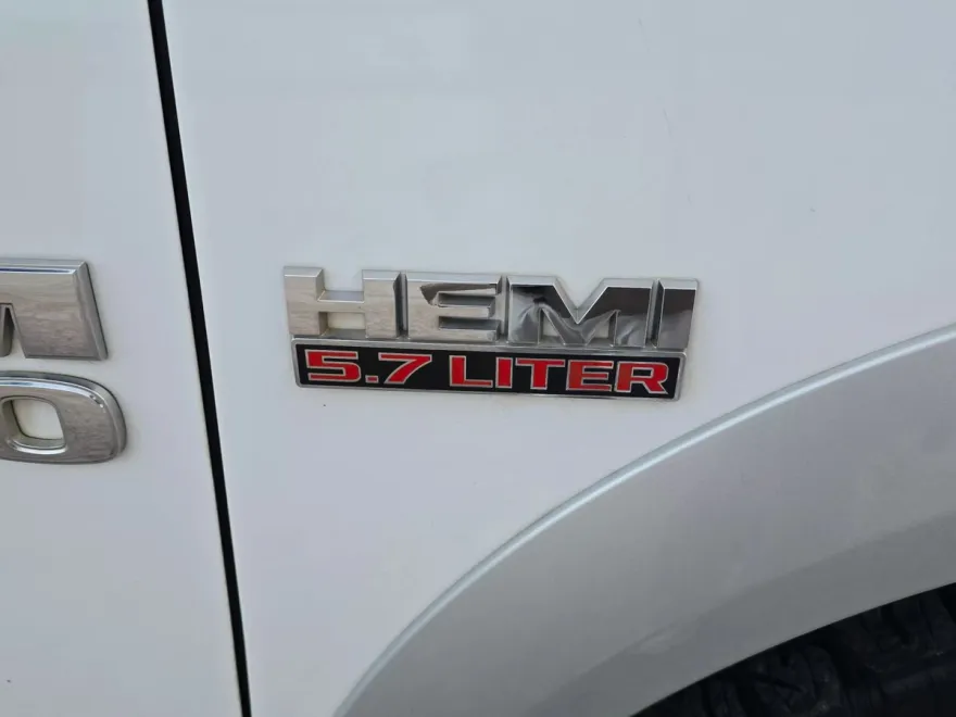 2014 Ram 1500 Laramie photo 6