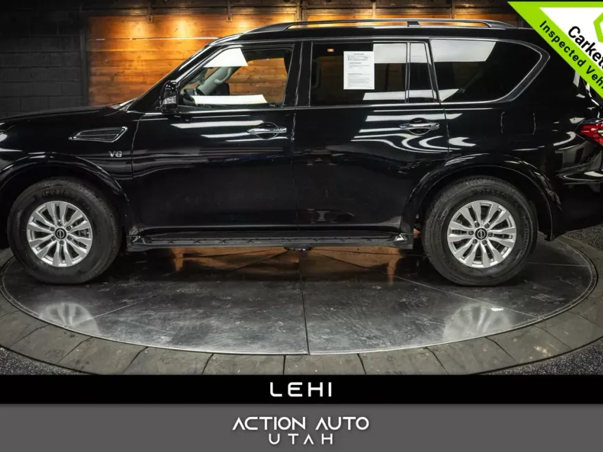 2022 Nissan Armada SV photo 1
