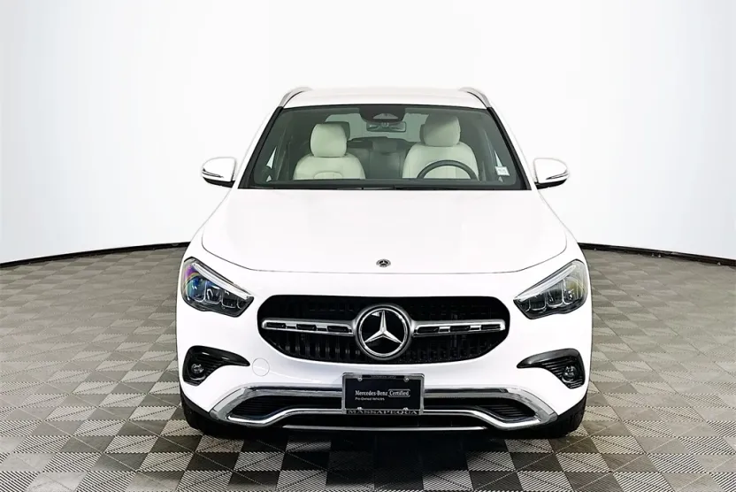 2025 Mercedes Benz GLC 250 4MATIC photo 1
