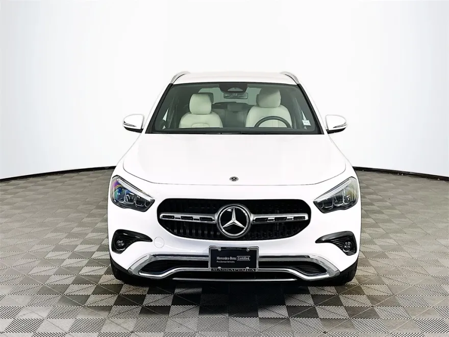 2025 Mercedes Benz GLC 250 4MATIC photo 1