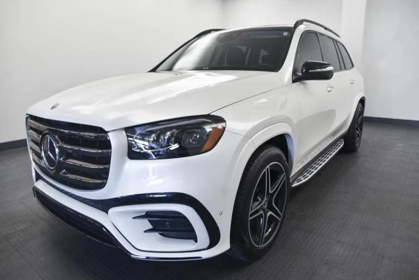 2024 Mercedes Benz GLS 450 photo 1