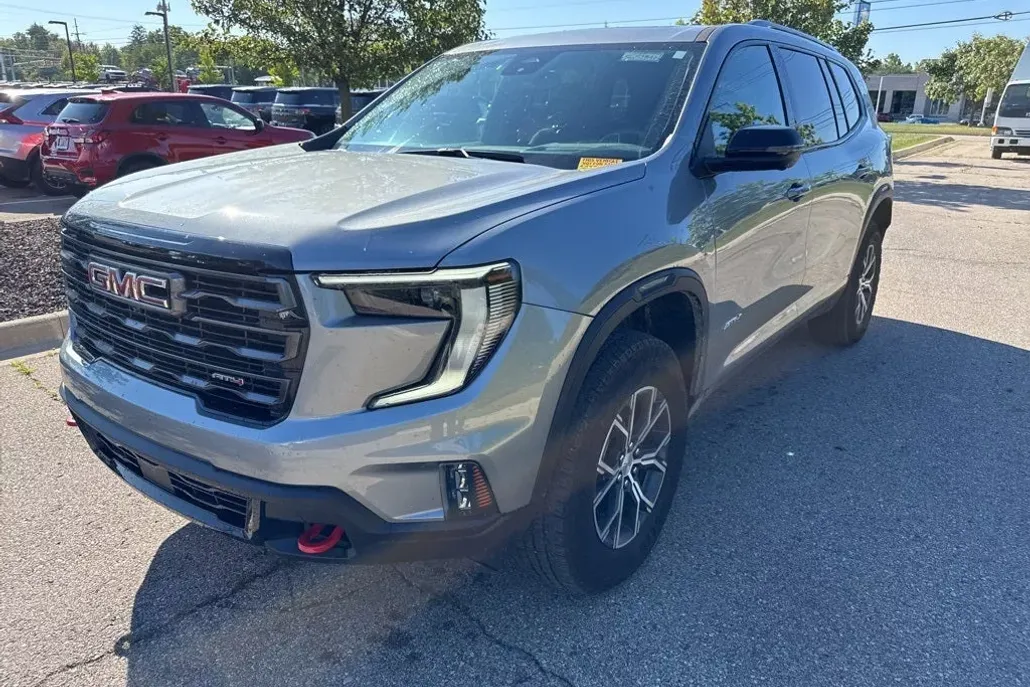 2024 Gmc Acadia AT4 photo 1