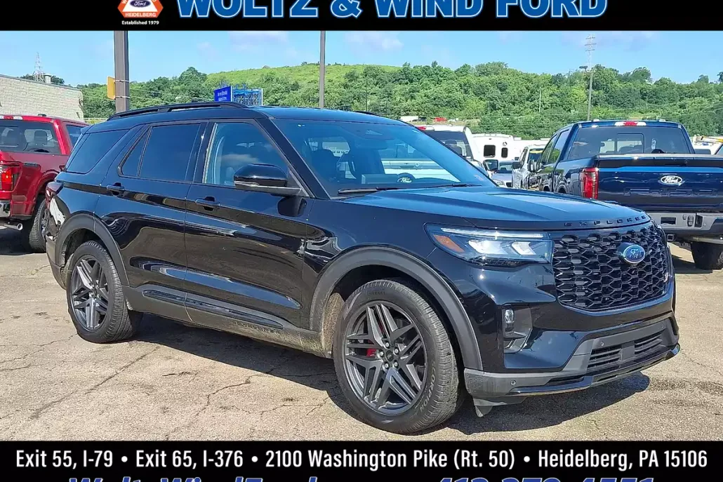 2025 Ford Explorer ST photo 1
