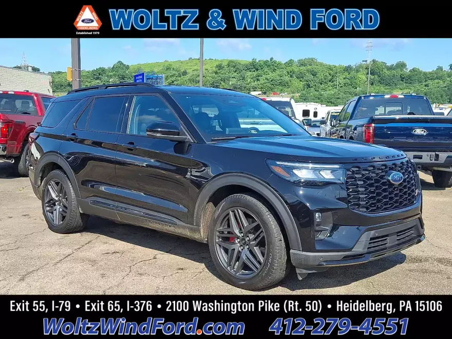 2025 Ford Explorer ST photo 1