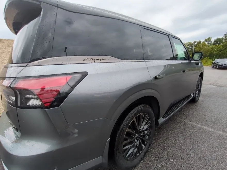 2026 Infiniti QX80 photo 1