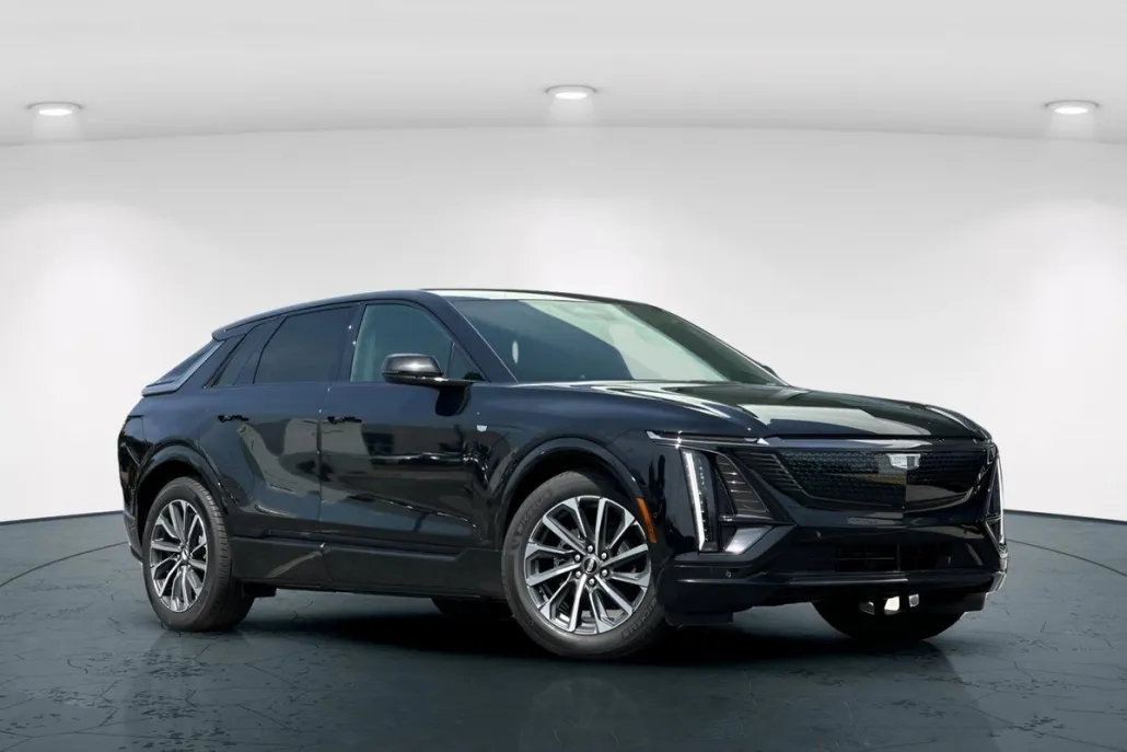 2025 Cadillac Lyriq Sport photo 1