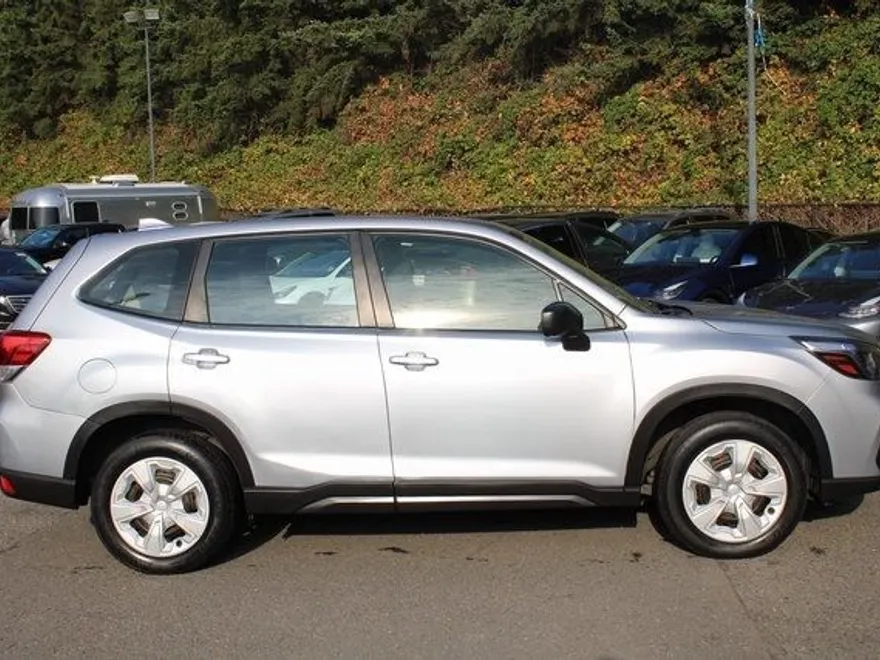 2019 Subaru Forester 2.5i photo 1