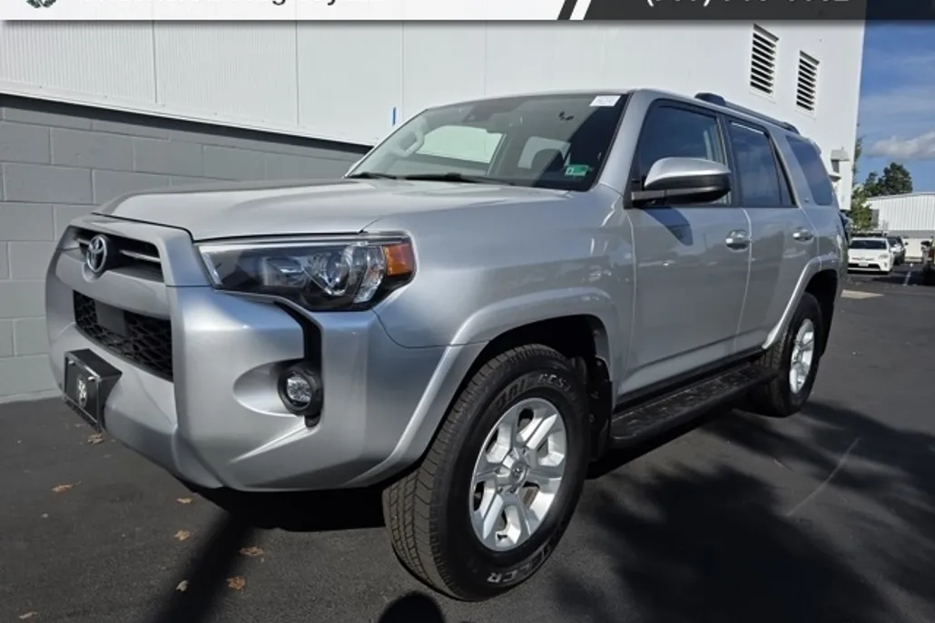 2024 Toyota 4Runner SR5 photo 1