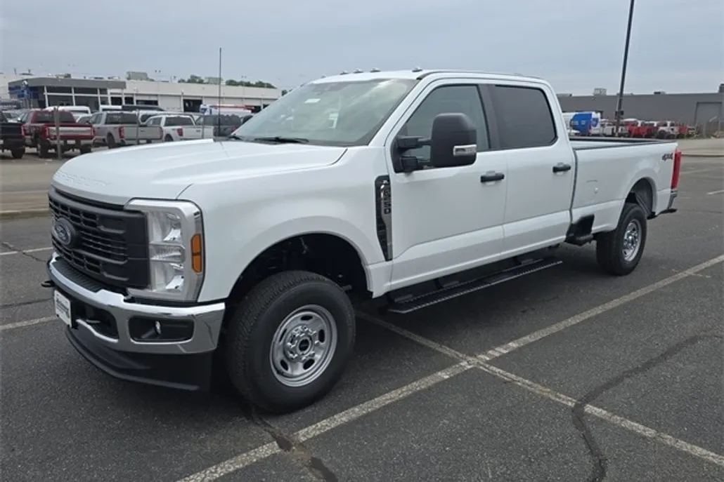 2025 Ford F-250 XL photo 1