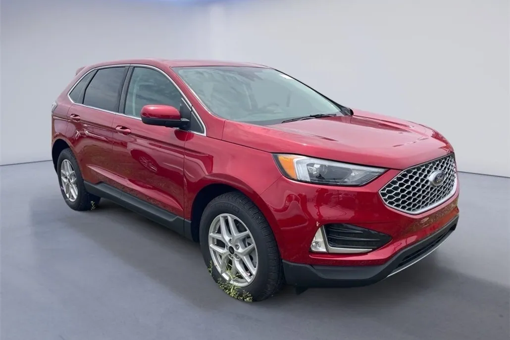 2024 Ford Edge SEL photo 1