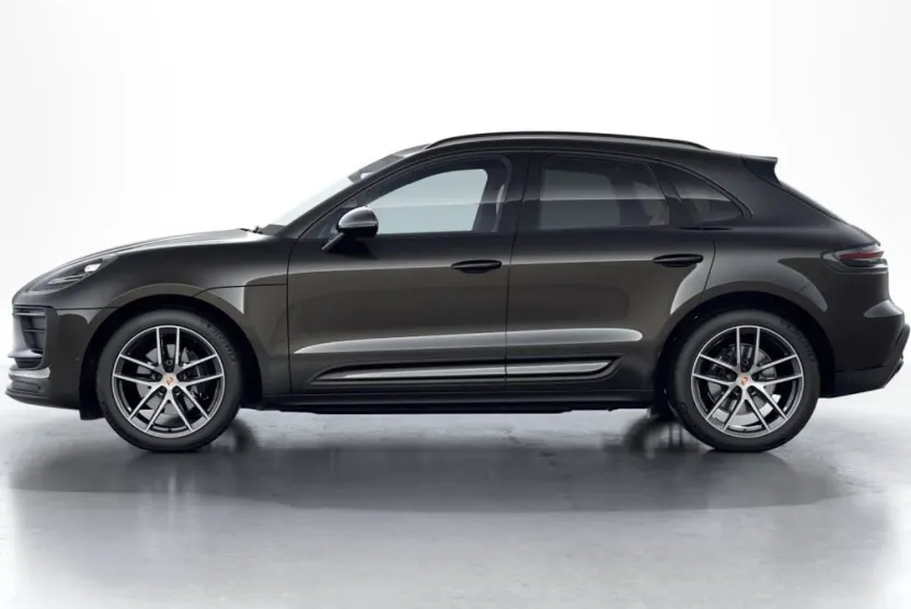2026 Porsche Macan T photo 1
