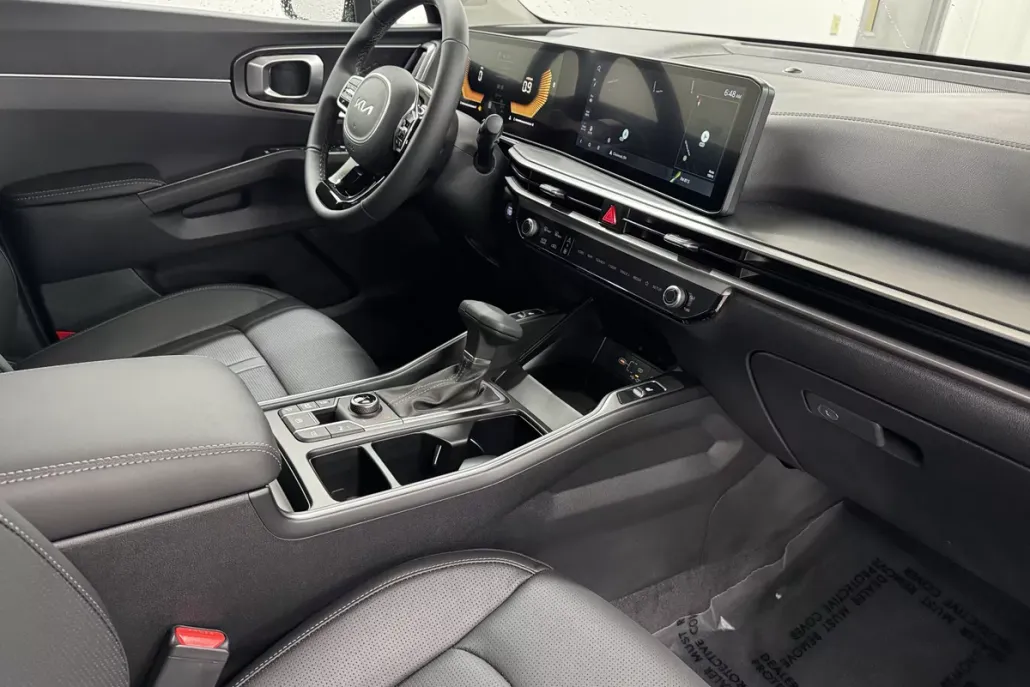 2025 Kia Sorento S photo 1