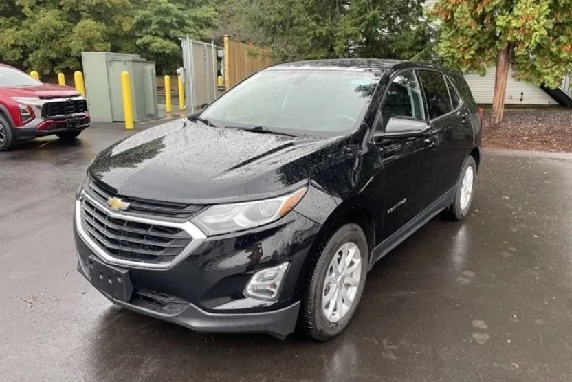 2019 Chevrolet Equinox LT photo 1