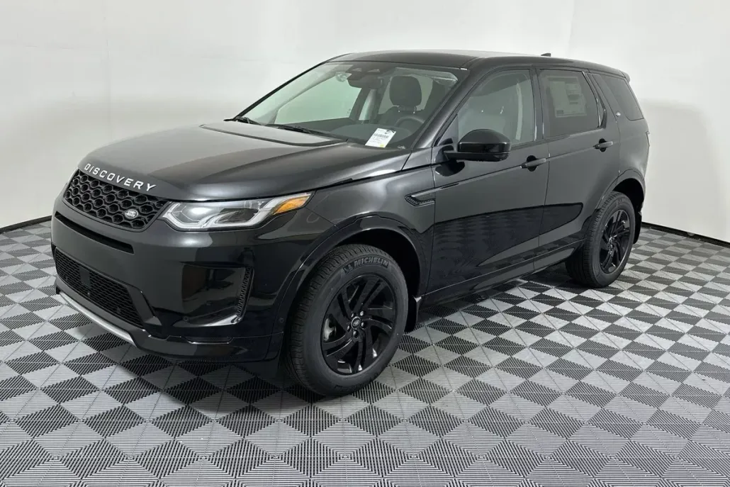 2025 Land Rover Discovery Sport S photo 1