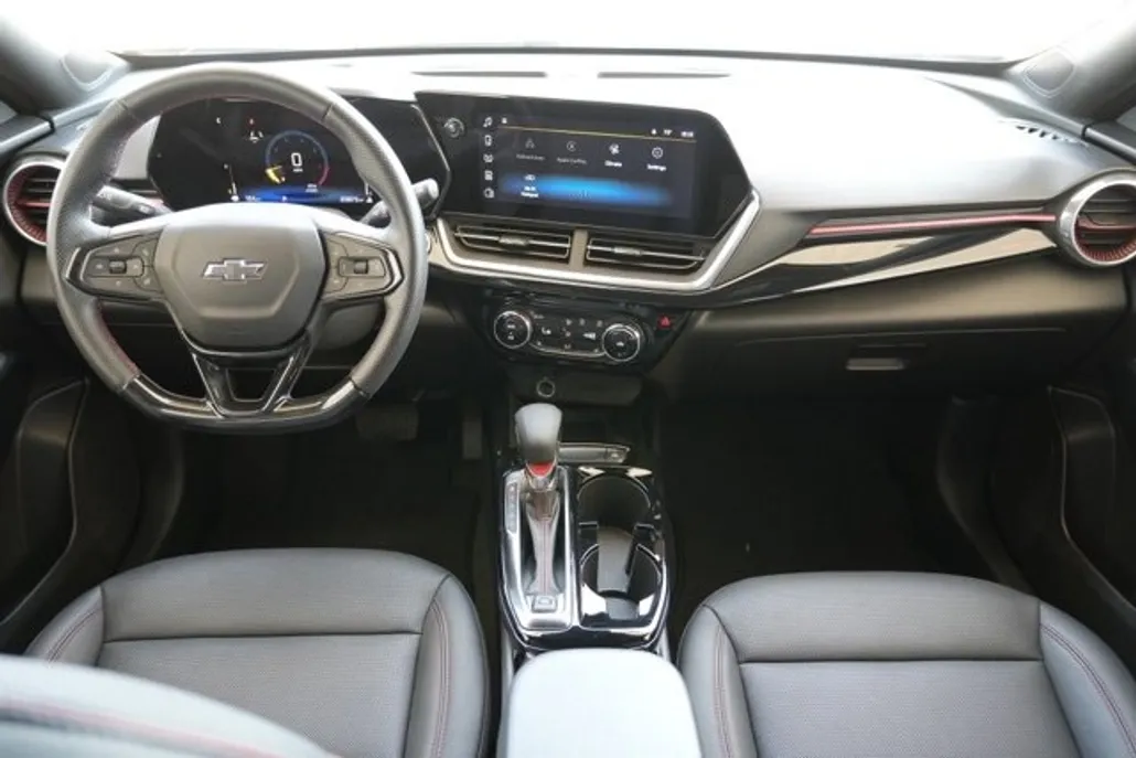 2024 Chevrolet Trax photo 1
