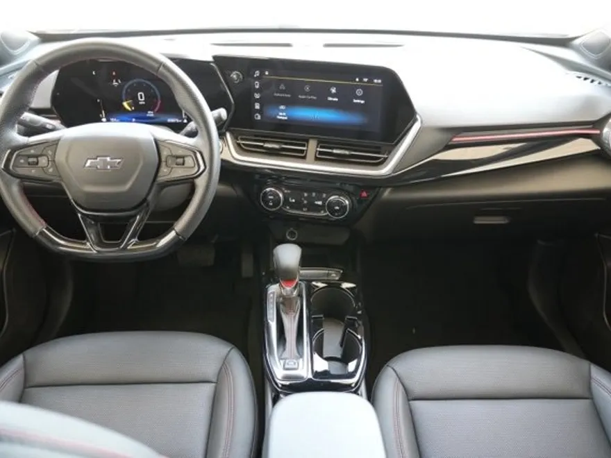 2024 Chevrolet Trax photo 1