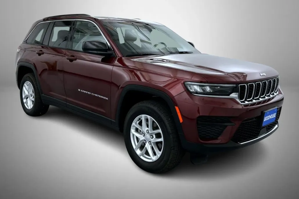 2024 Jeep Grand Cherokee Laredo photo 1