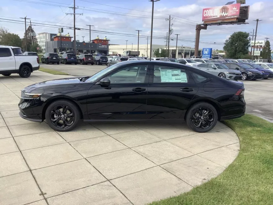 2025 Honda Accord SE photo 1