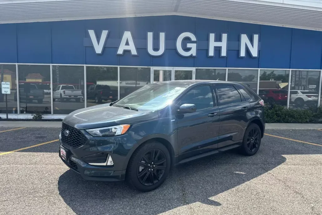2024 Ford Edge ST photo 1