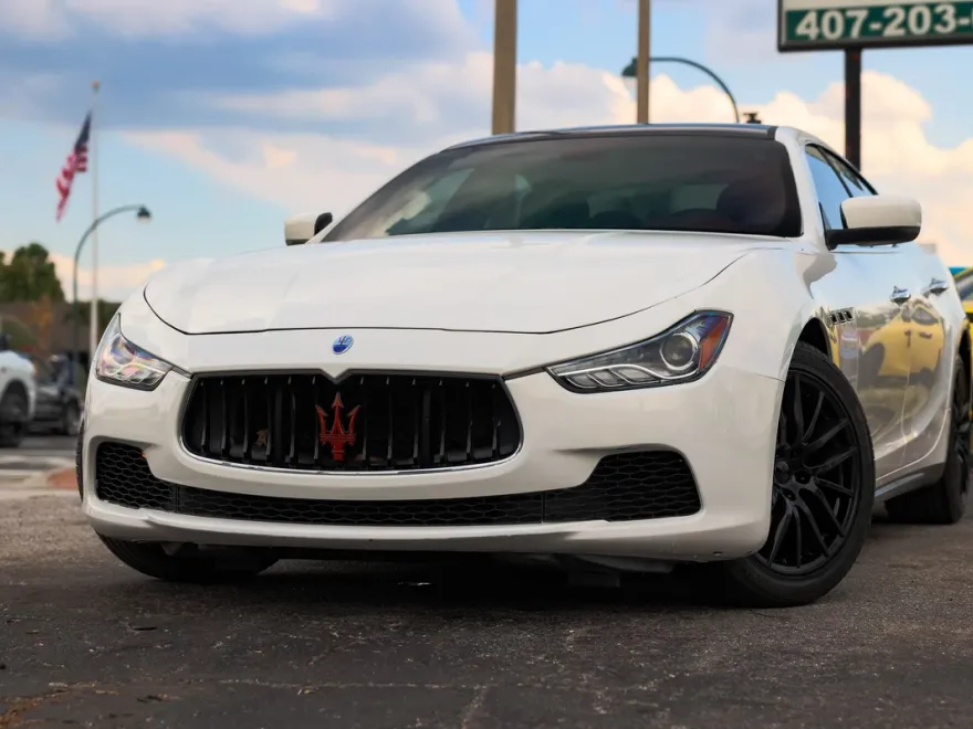 2016 Maserati Ghibli photo 1