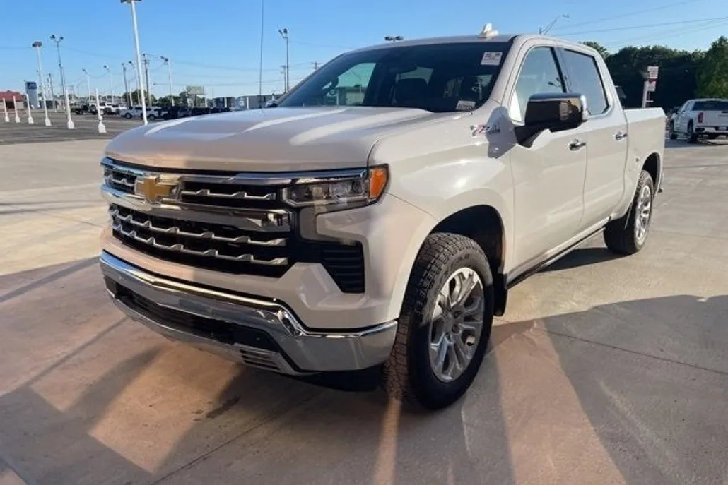 2024 Chevrolet Silverado 1500 LTZ photo 1