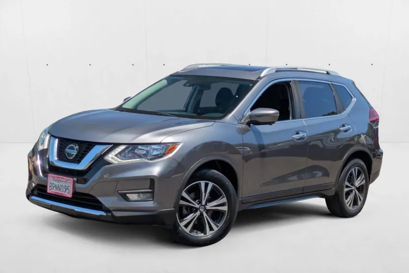 2020 Nissan Rogue SV photo 1