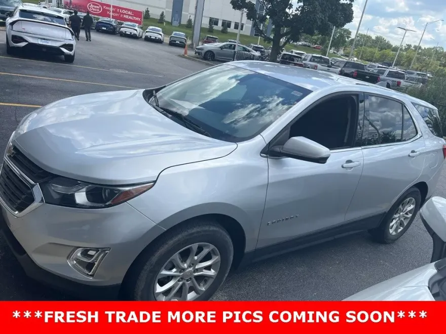 2019 Chevrolet Equinox LT photo 1