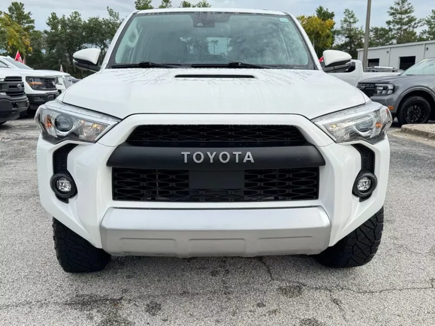 2024 Toyota 4Runner TRD Off-Road Premium photo 1