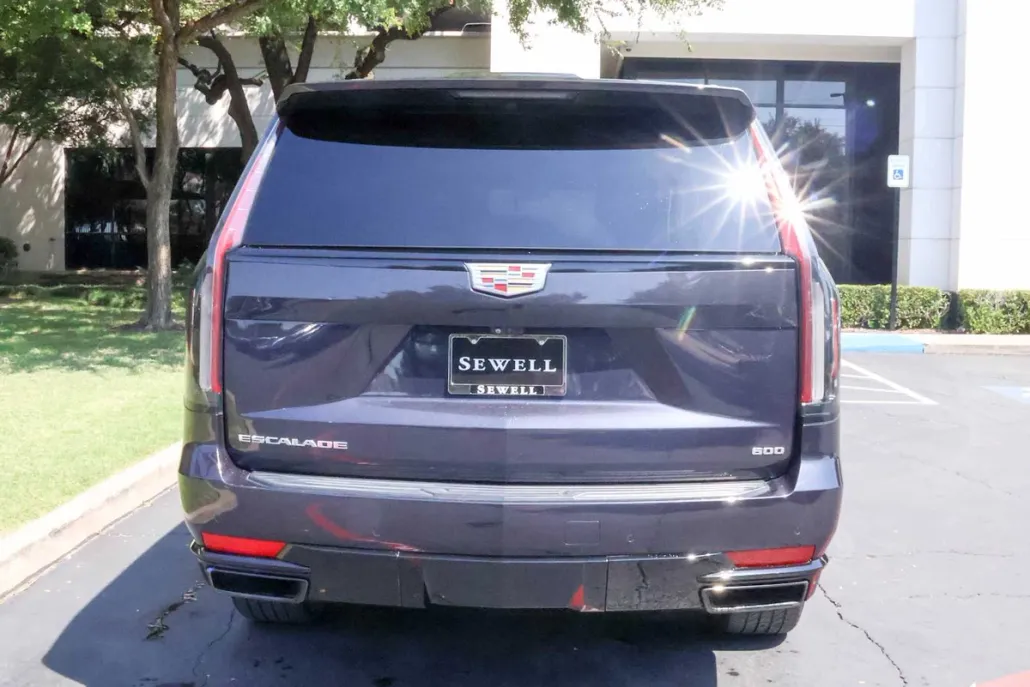2022 Cadillac Escalade Sport Platinum photo 1
