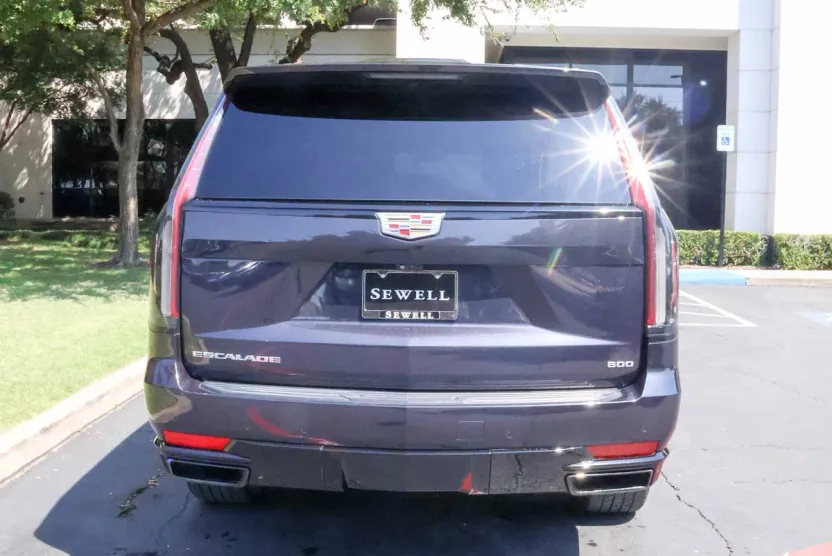 2022 Cadillac Escalade Sport Platinum photo 1