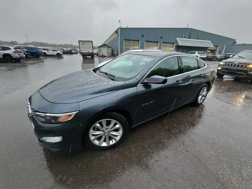 2021 Chevrolet Malibu 1LT photo 1
