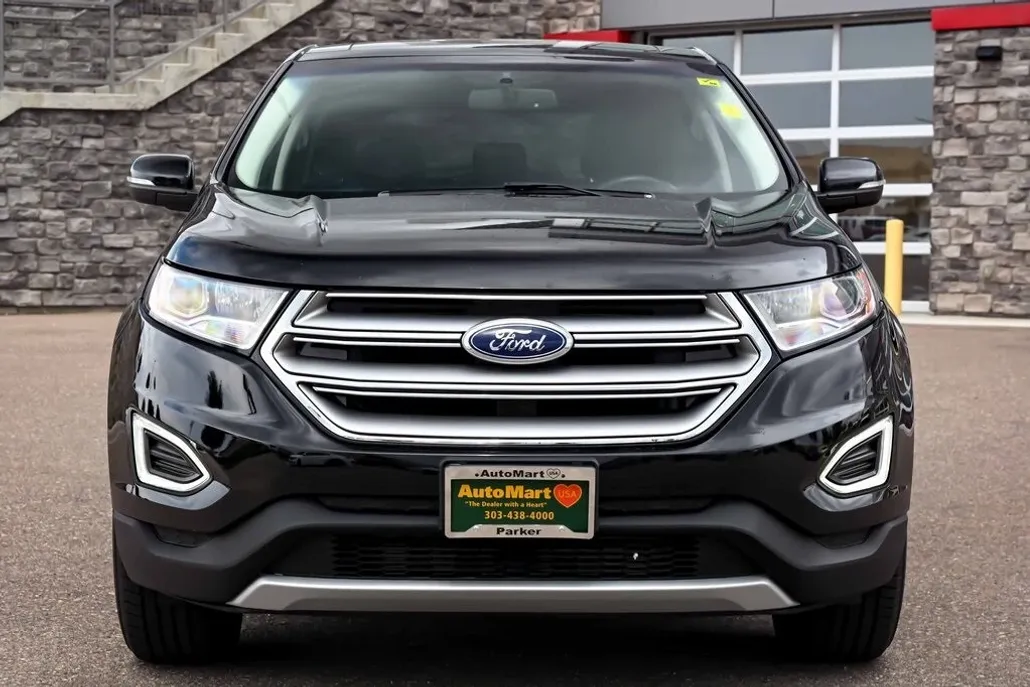 2018 Ford Edge Titanium photo 1