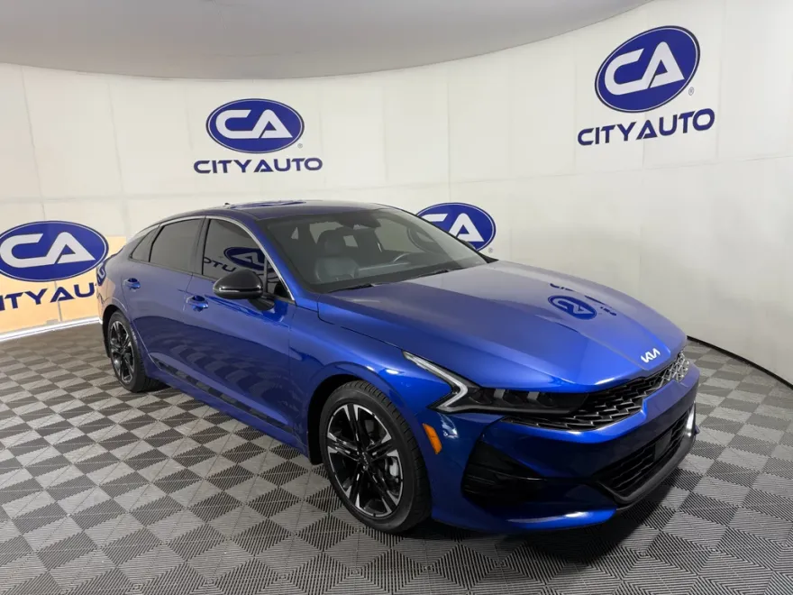 2023 Kia K5 GT-Line photo 1