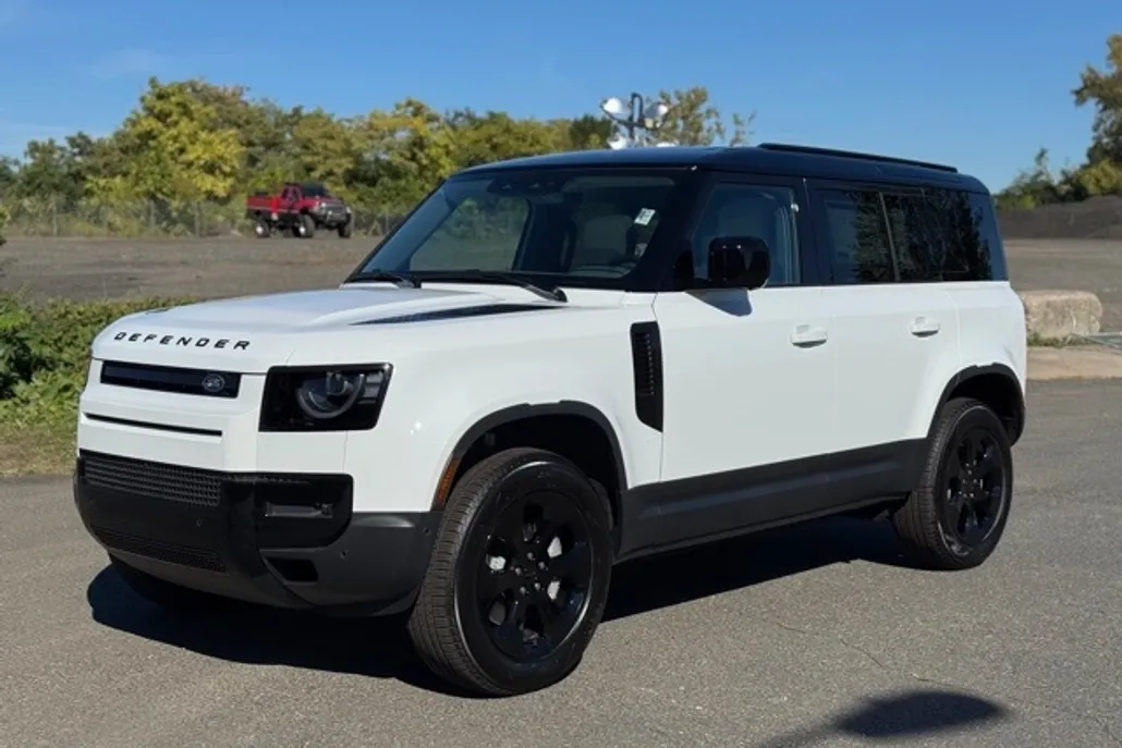 2026 Land Rover Defender 110 S photo 1