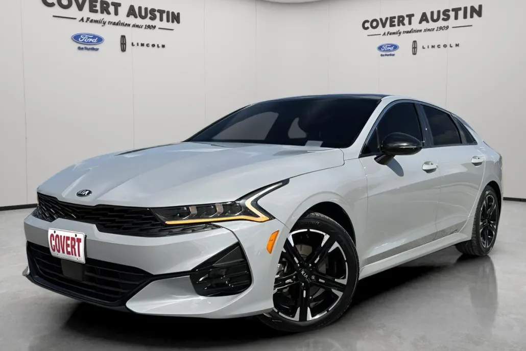 2021 Kia K5 GT-Line photo 1
