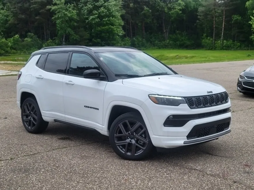 2025 Jeep Compass Limited photo 1