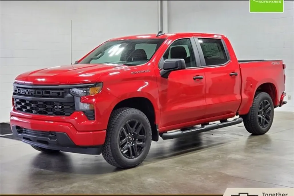 2025 Chevrolet Silverado 1500 Custom photo 1