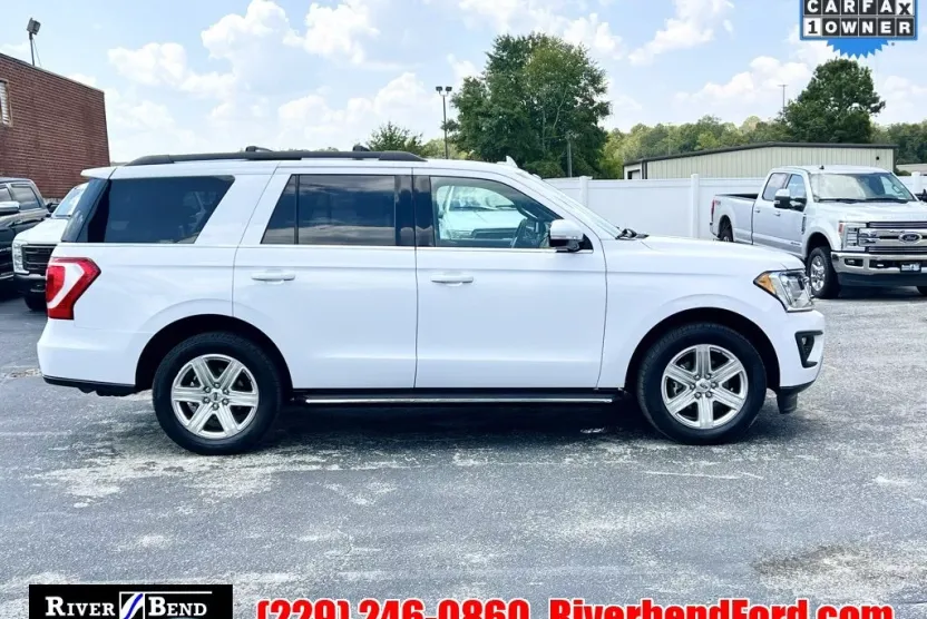 2020 Ford Expedition XLT photo 1