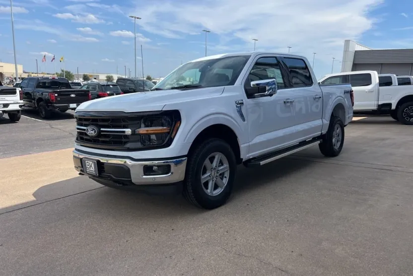 2025 Ford F-150 XLT photo 1