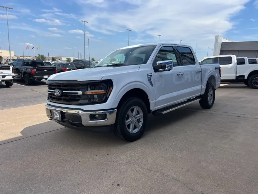 2025 Ford F-150 XLT photo 1