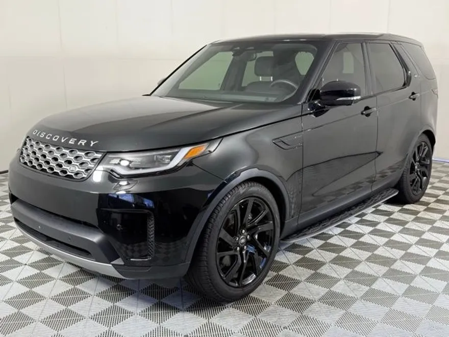 2023 Land Rover Discovery S photo 1