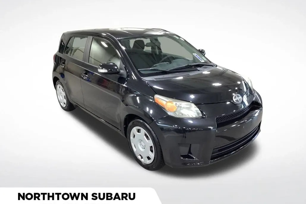 2013 Scion xD Base photo 1