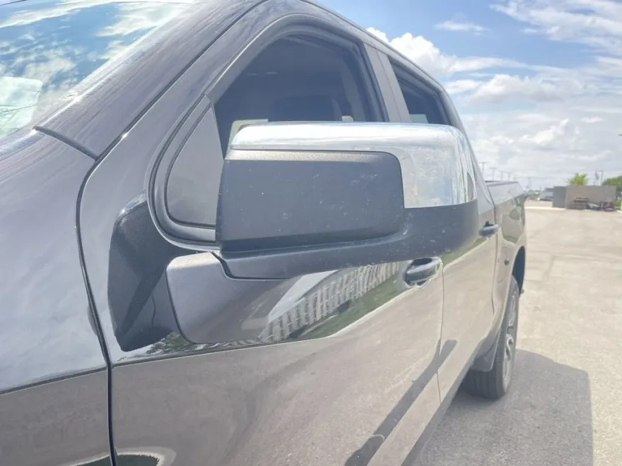 2024 Chevrolet Silverado 1500 LT photo 1