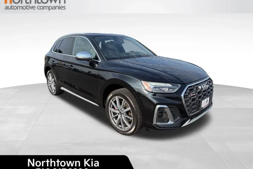 2022 Audi SQ5 Premium photo 1