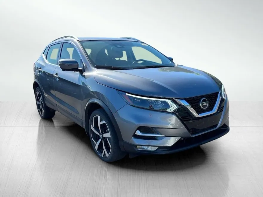 2022 Nissan Rogue Sport SL photo 1