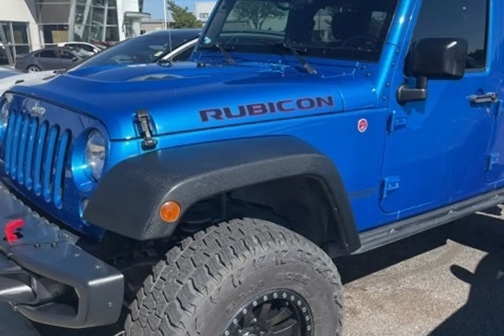 2016 Jeep Wrangler Unlimited Rubicon photo 1