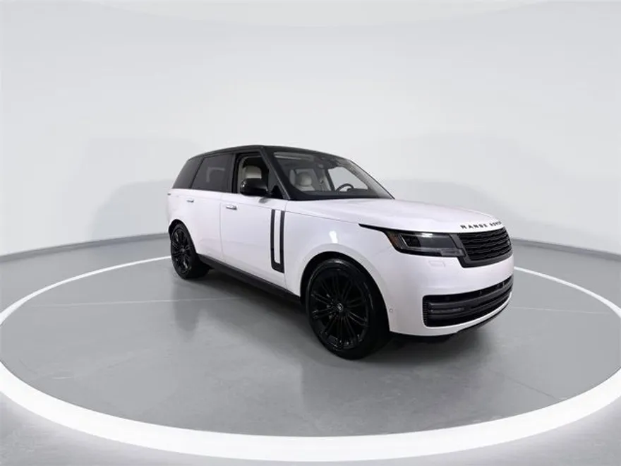 2024 Land Rover Range Rover SE photo 1