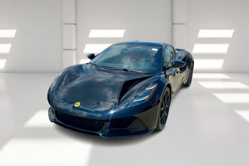 2024 Lotus Emira First Edition photo 1