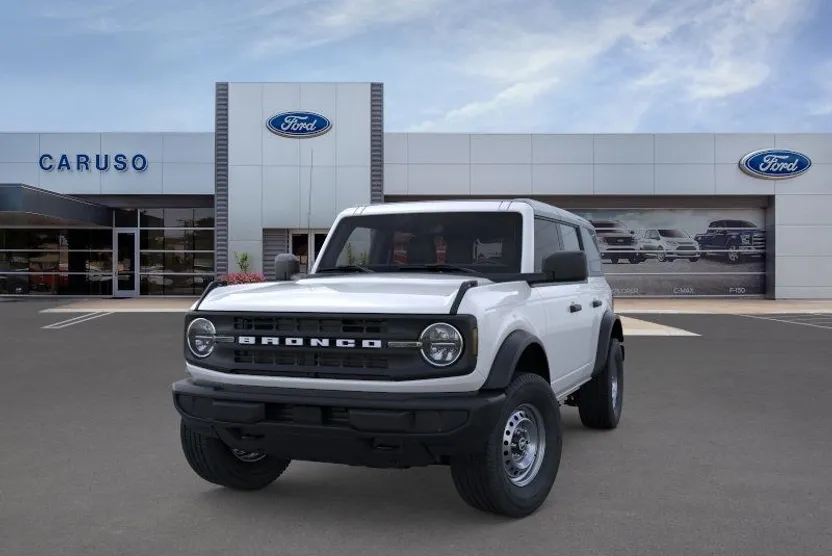 2025 Ford Bronco Base photo 1