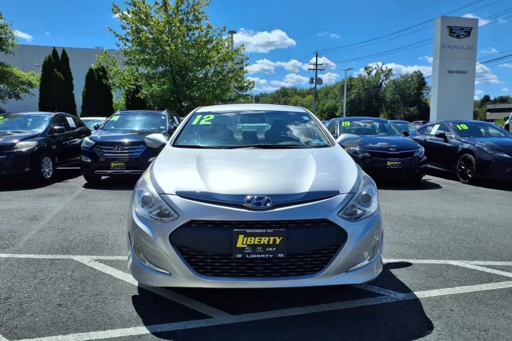2012 Hyundai Sonata Hybrid Base photo 1